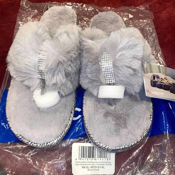 Women’s 11-12 slippers - Picture 1 of 4